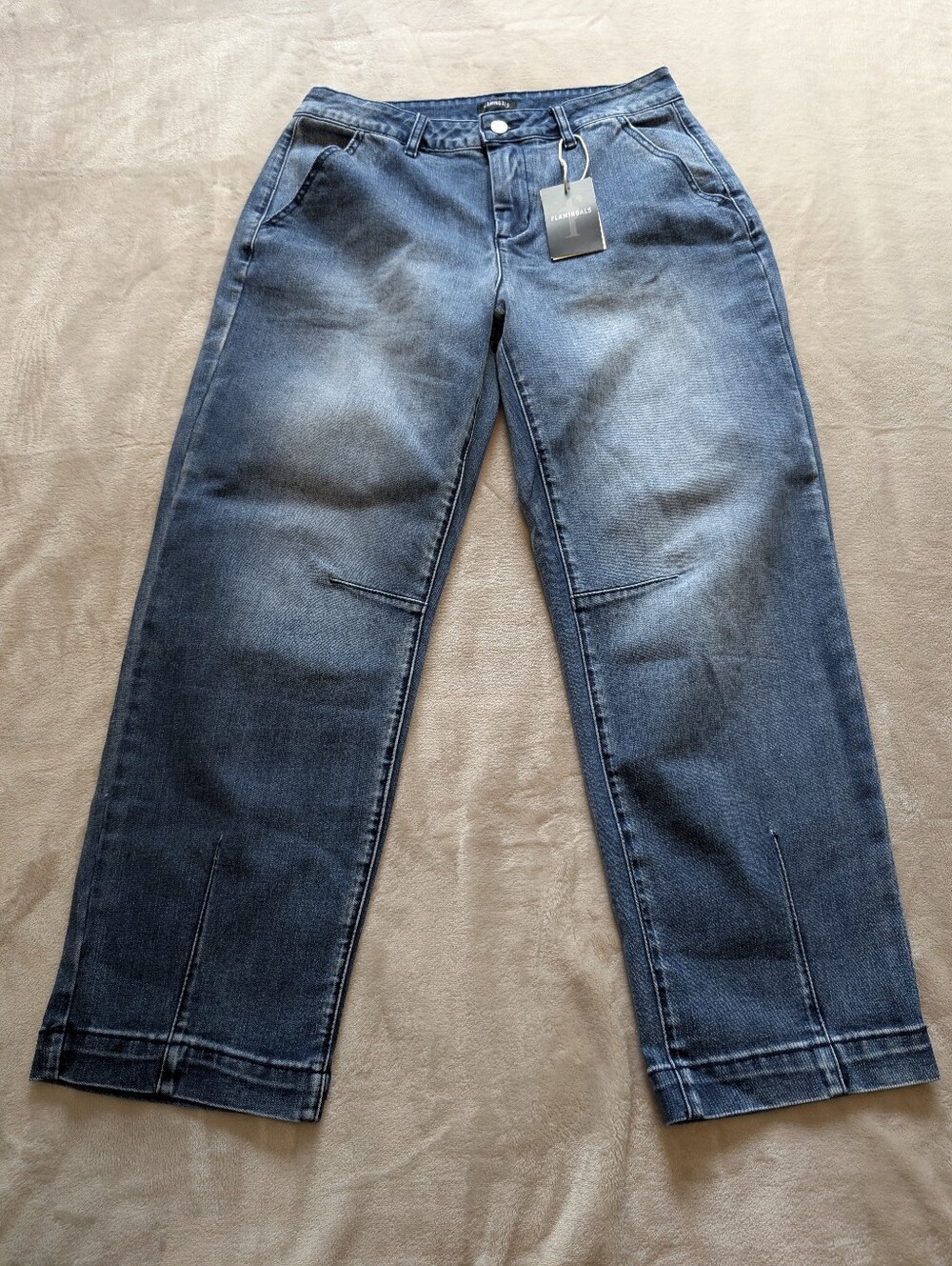 Flamingals Mid Rise Barrel Leg Cropped Jeans NWT Medium - Picture 5 of 7
